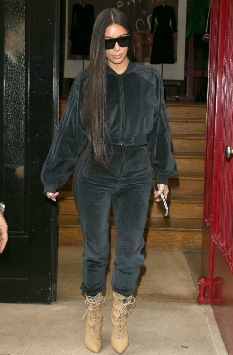 Kim Kardashian is Wearing «the Athleisure Trend» Super Wrong - Pinkfo